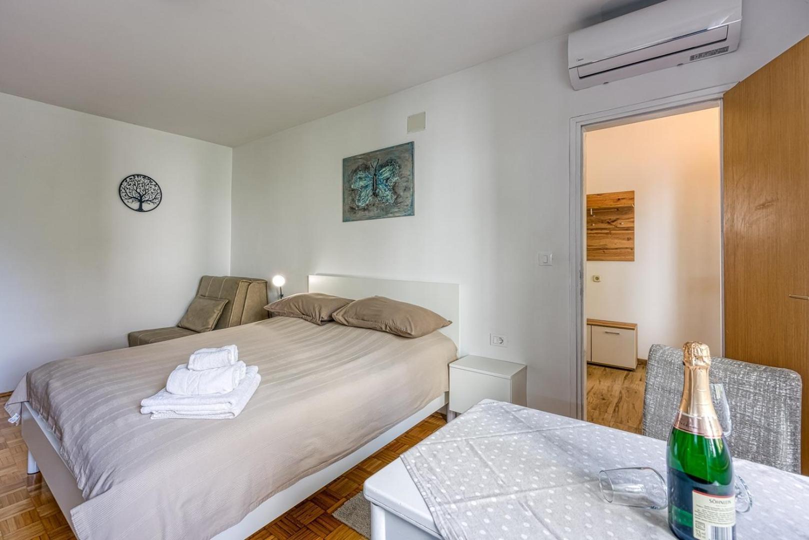 Appartement Aparments Jedro&Karlo à Poreč Extérieur photo