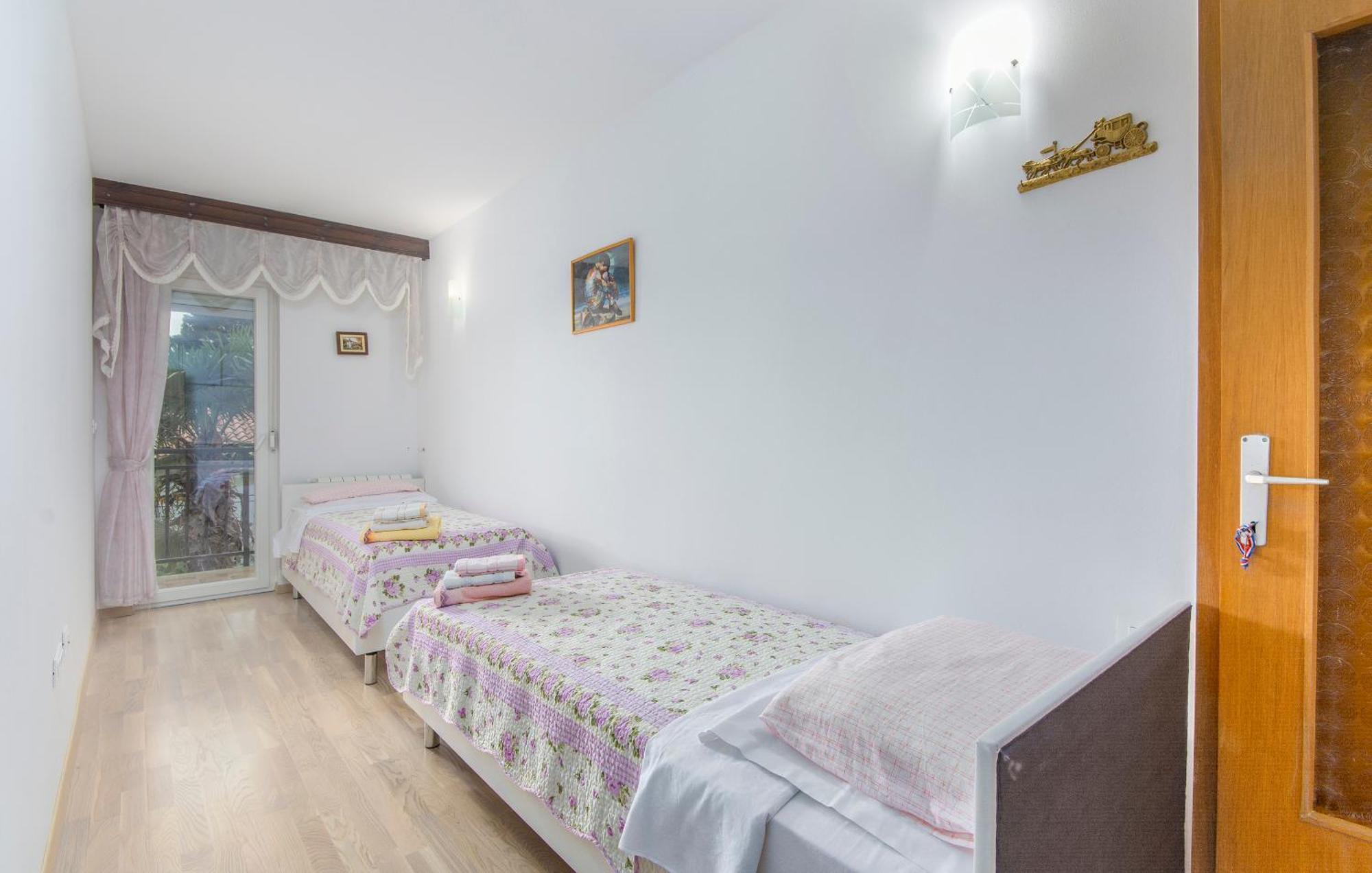 Appartement Aparments Jedro&Karlo à Poreč Extérieur photo